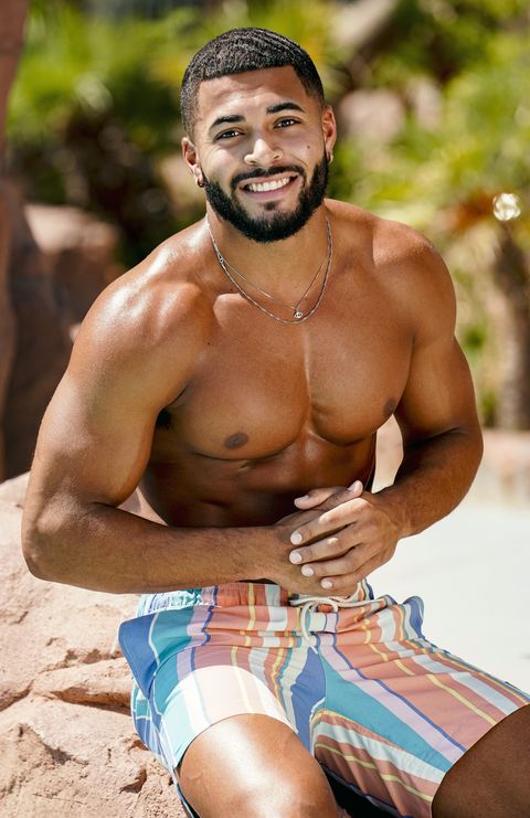 meet johnny middlebrooks who is looking for love this summer on love island eleven sexy singles are ready to couple up and meet their match in the special two hour premiere, monday, aug 24 800 1000 pm, etpt on the cbs television network new one hour episodes air sunday friday 900 1000 pm, etpt and special two hour episodes air saturdays 800 1000 pm etpt photo robert voetscbs entertainment  2020 cbs broadcasting, inc all rights reserved