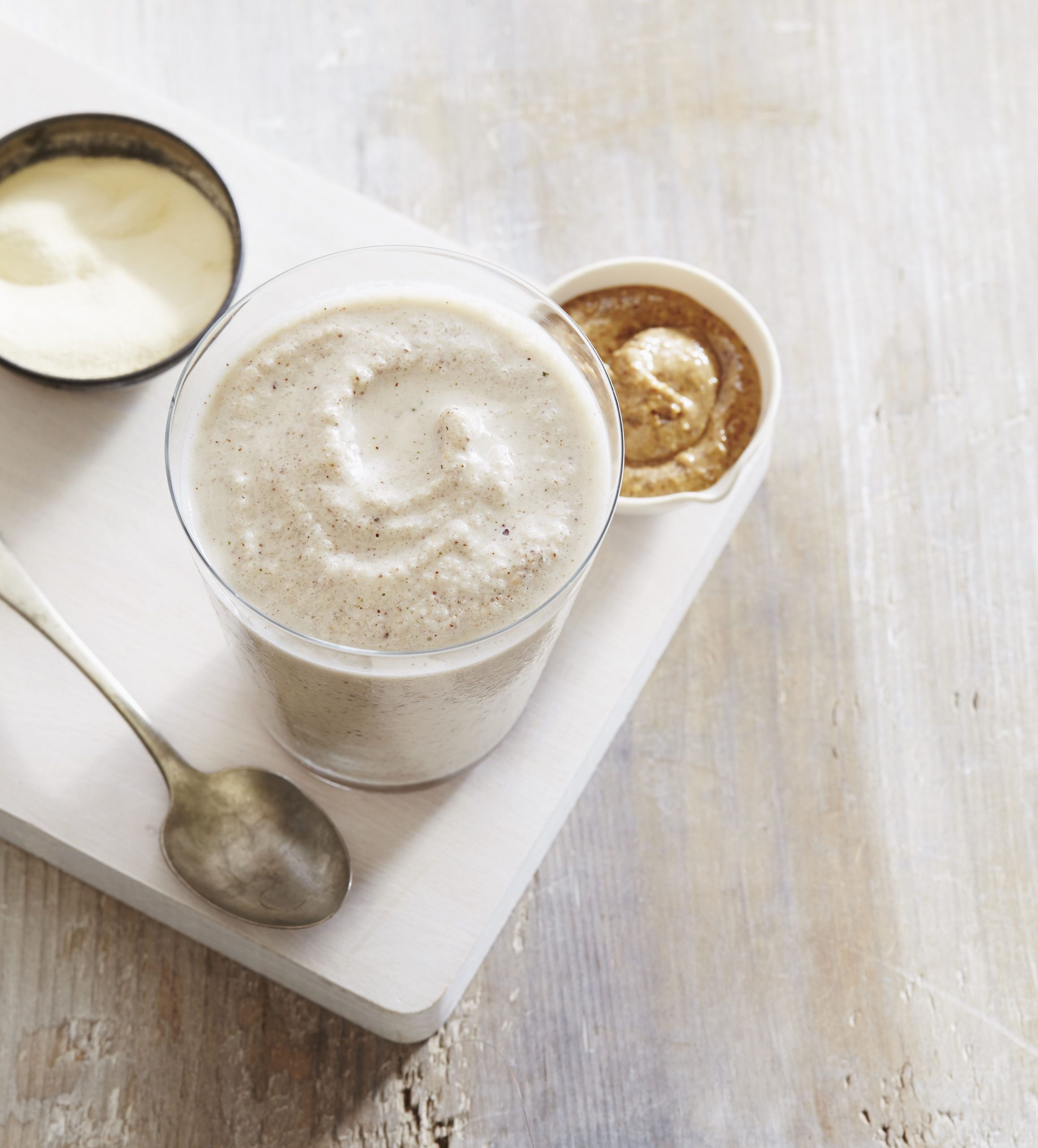 banana almond protein smoothie, recipes, white smoothies, recipe, banana almond protein smoothie